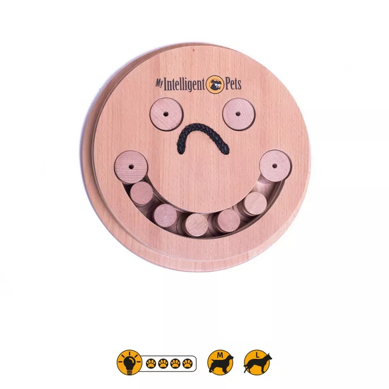 Dřevěný hlavolam pro psy Smile na e-shopu FajnPes.cz